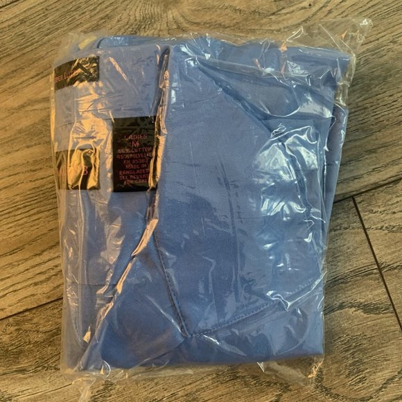 NWT ULTRACLUB WHISPER ELITE TWILL BUTTON DOWN FRENCH CUFFS WATERFALL BLUE MED. - Picture 5 of 9